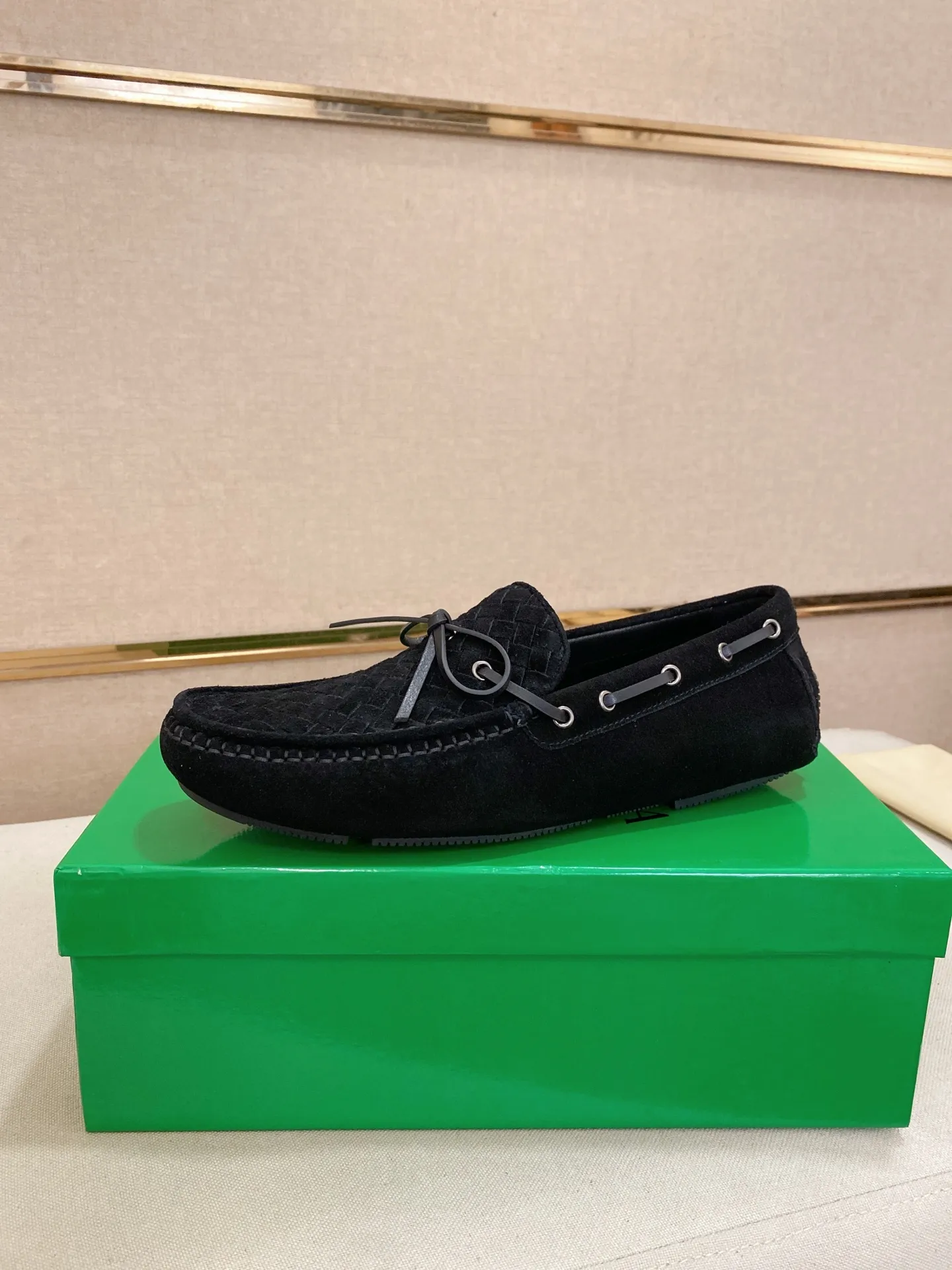 Men's shoes 💰 400💰 (Niu Li + Niu Pad) [BV] latest hot style‼ ️Casual men's shoes, uppers imported deer pattern first-layer cowhide ➕Full imported cowhide lining✔️Exquisite workmanship, excellent foot feel, special rubber soles✔️, cool and fashionable, the latest fashion, fashionable outsole, hurry up. Code number: 38-44 (can be customized to 37.45, non-refundable)